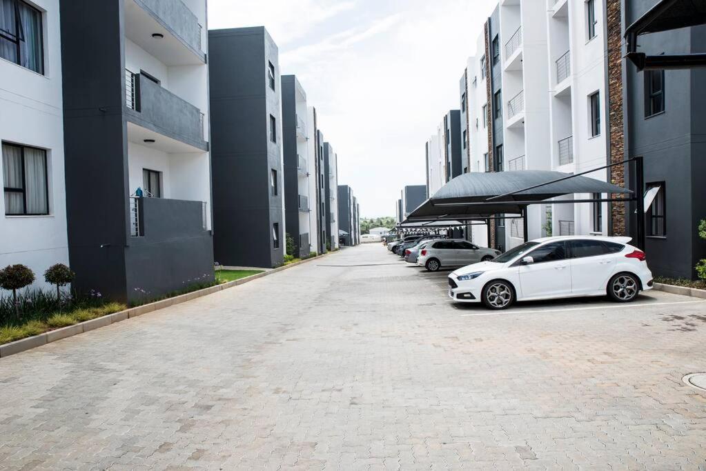 The Ellipse Palazzo Apartment Midrand Exterior foto